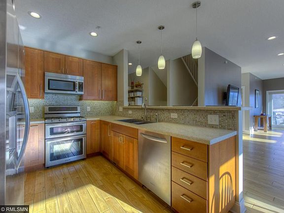 2nd image of 1242 Vernon Dr