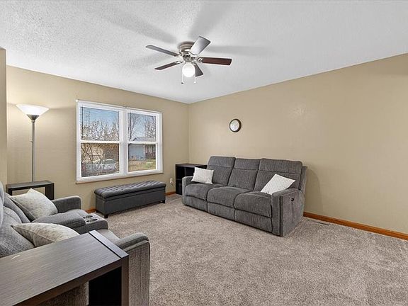 5th image of 5209 NW Pennington Ln