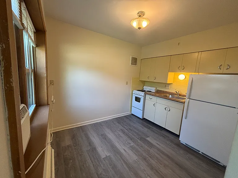 5224 W Forest Home Ave #2 — Photo 9