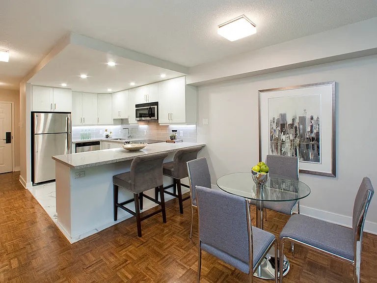 17 Brookbanks Dr — Photo 10