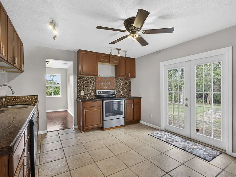 16932 Okeechobee Blvd — Photo 23