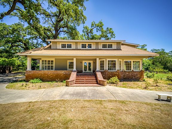 2nd image of 1114 Bell Ln
