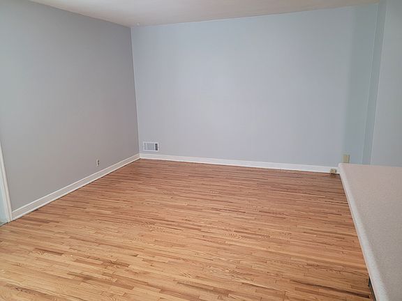 5th image of 1215 Oxford St