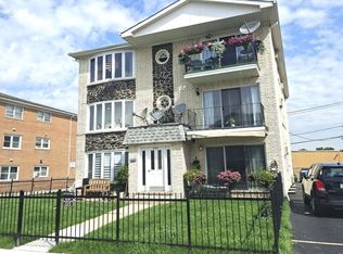 8106 Marion Dr APT 1W, Justice, IL 60458