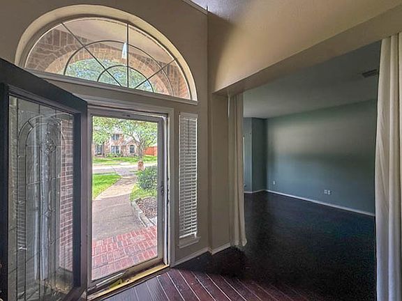 3rd image of 104 San Mateo Ct