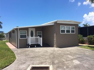 118 Blackbeard Way, Fort Myers Beach, FL 33931