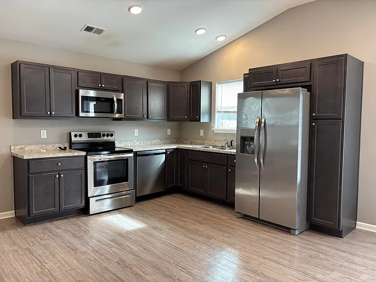 2525 Feathersound Way — Photo 3