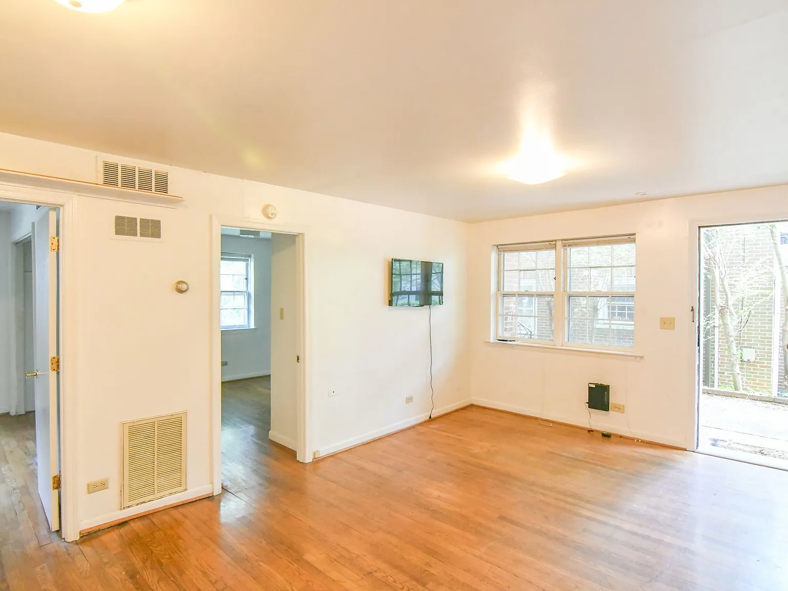 Apartments near UVA! — Photo 2