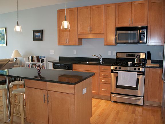 2nd image of 1800 Wilson Blvd #323