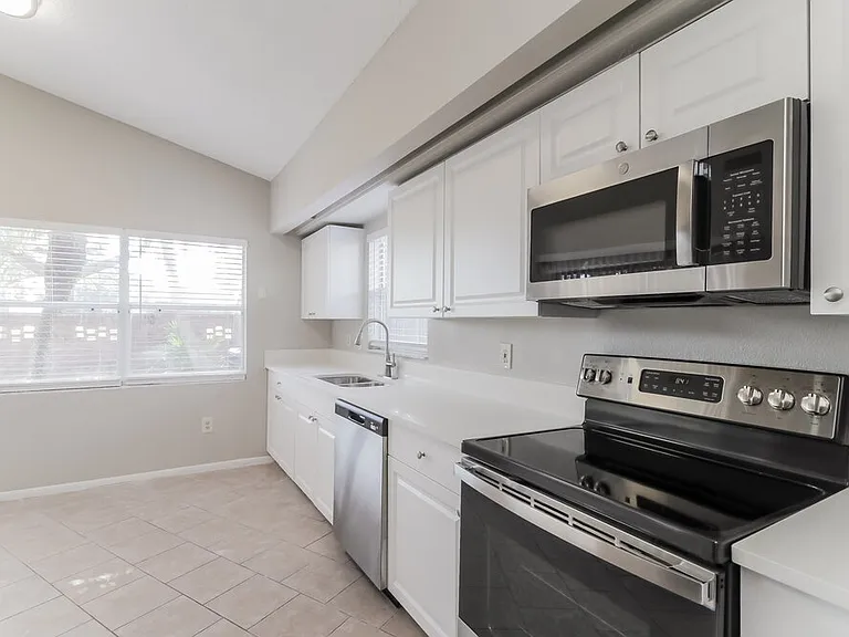 1005 Brielle Ave — Photo 7