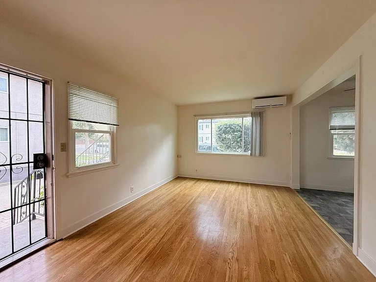 127 S Meridith Ave #A — Photo 11