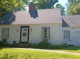 4 Woodside Dr, Lewiston, ME 04240