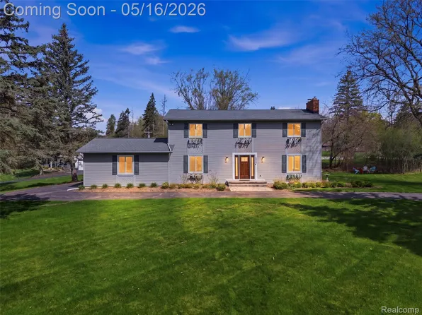 1848 Packer Rd, Bloomfield Hills, MI 48302