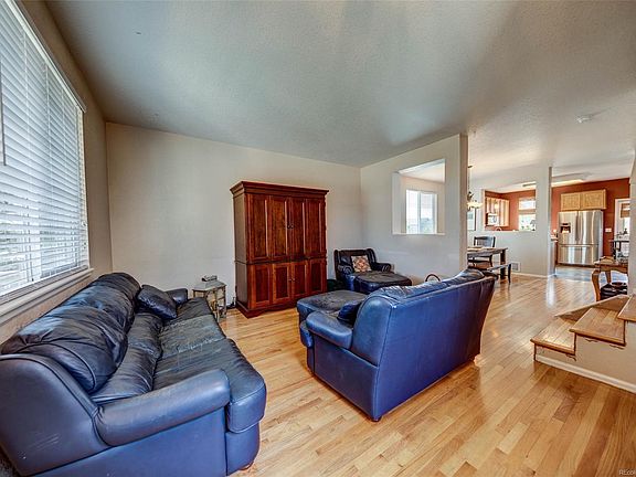 4th image of 2226 Streambank Dr