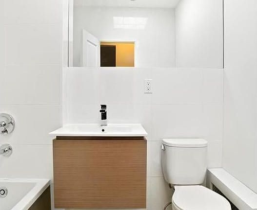 5th image of 5208 Avenue H #2