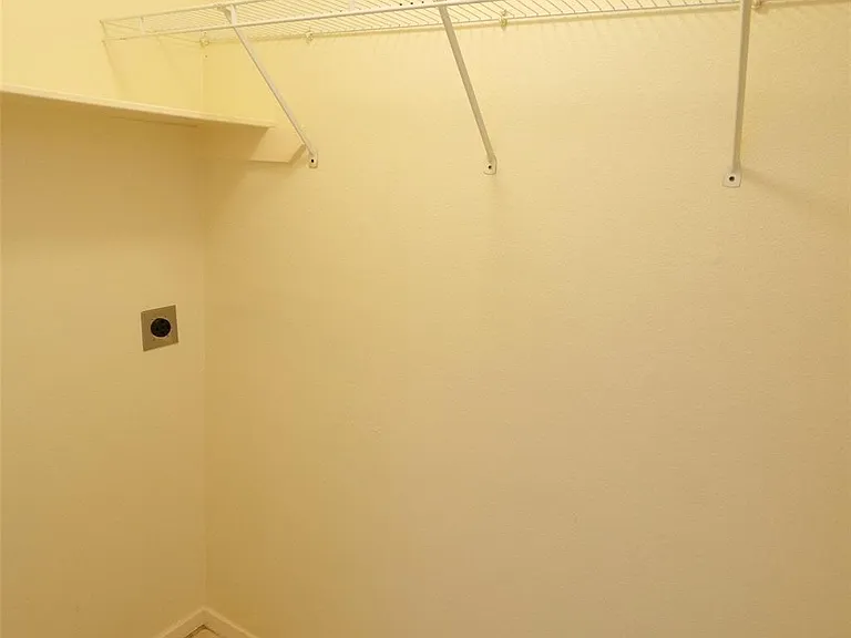 23822 Hopewell Dr — Photo 17