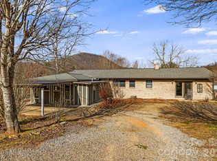 197-199 201 Roland Hill Rd, Burnsville, NC 28714