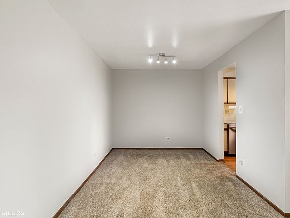 5th image of 4130 Mallard Dr #5