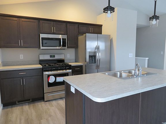 3rd image of 18502 Barrington Dr
