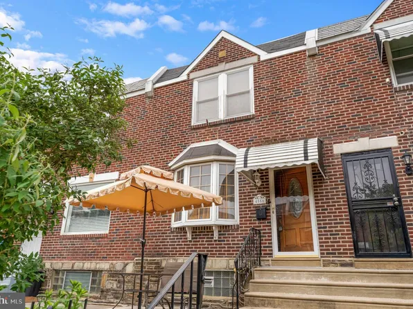 4556 Oakmont St, Philadelphia, PA 19136