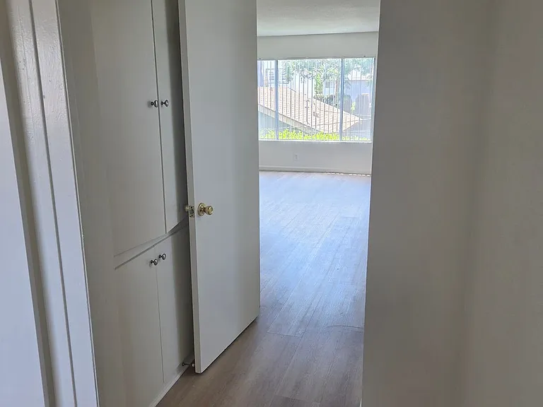 815GL — Photo 19