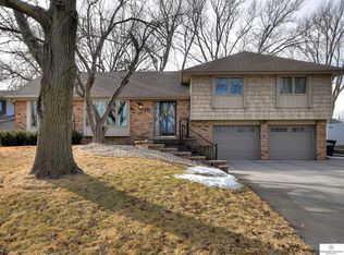 3222 S 130th Cir, Omaha, NE 68144