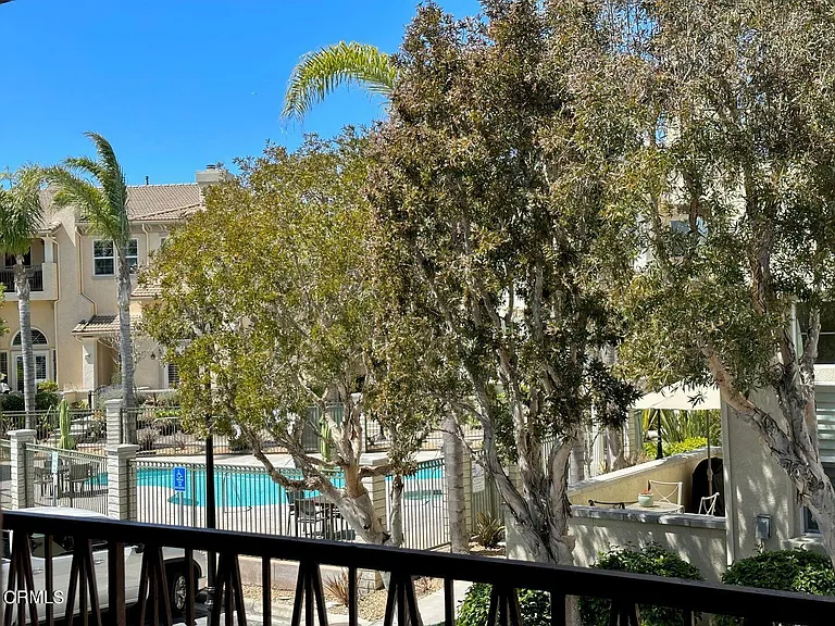 1202 Bayside Cir — Photo 42
