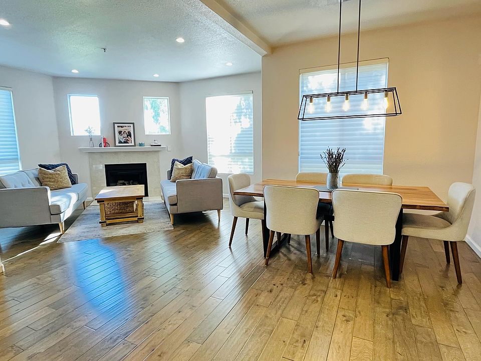 Livingroom/Dining Room