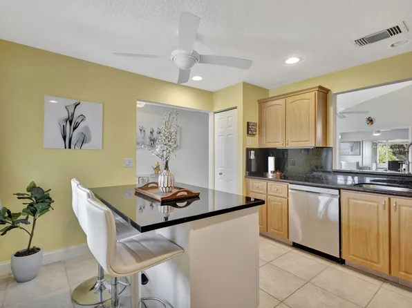 125 Arrowhead Circle, Jupiter, FL 33458