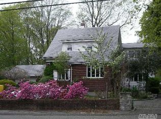 29 N Woodhull Rd, Huntington, NY 11743