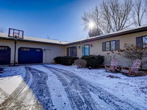E11923 Bent Tree Dr, Baraboo, WI 53913