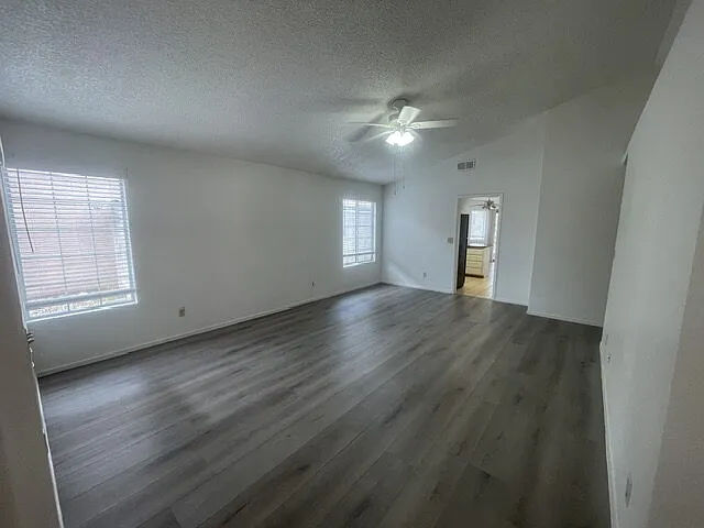 1429 Lilac Breeze Cir — Photo 24