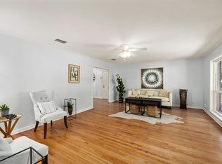 4621 Kingfisher Dr, Houston, TX 77035