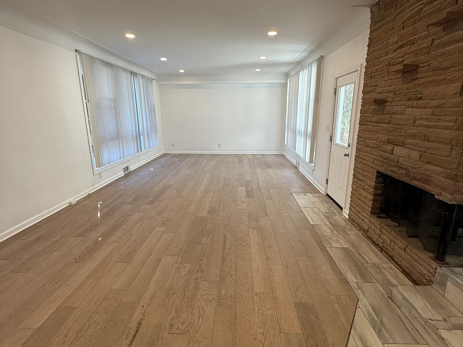 4 bed, 1915 sqft, $3,500 — Photo 2