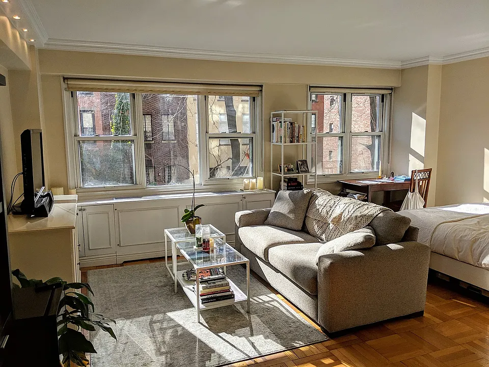 210 E 63rd St #3D