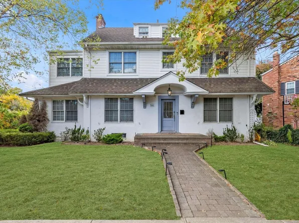 946 Allen Lane, Woodmere, NY 11598