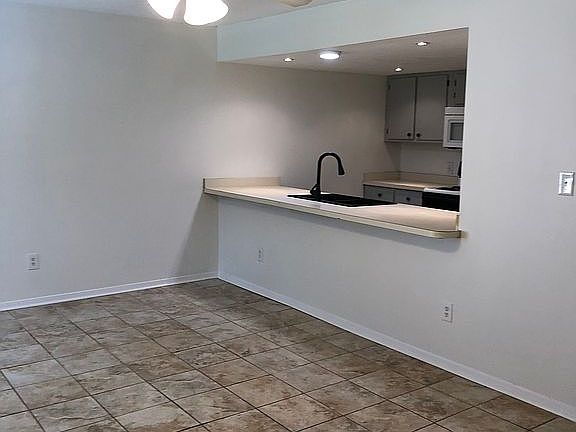 3rd image of 15241 Parkwood Dr N