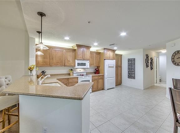 2nd image of 8761 Piazza Del Lago Cir Unit 104
