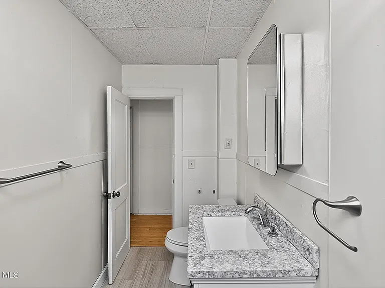 138 Davis Ave #2 — Photo 9