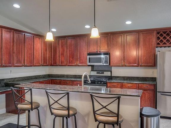 4th image of 31423 Wrencrest Dr