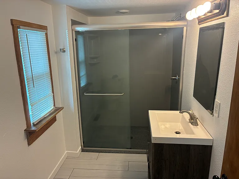 120 E Brown St — Photo 7