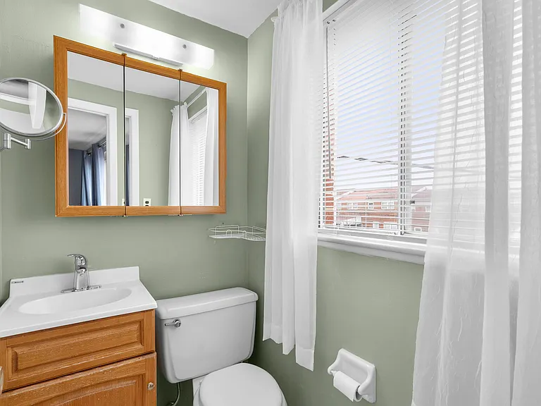 1029 Regina Dr — Photo 13