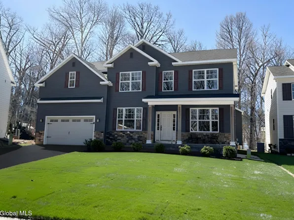 38 Tamarack Street, Ballston Lake, NY 12019