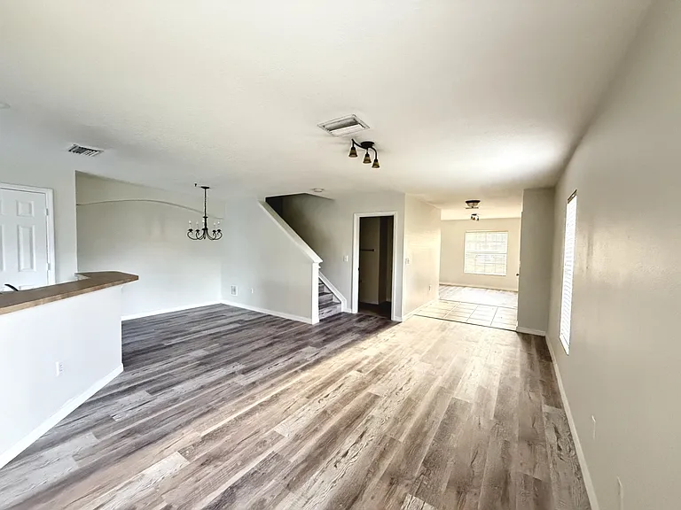 2525 Oleander Lakes Dr — Photo 5
