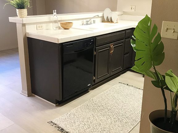 4th image of 11259 La Maida St APT 204