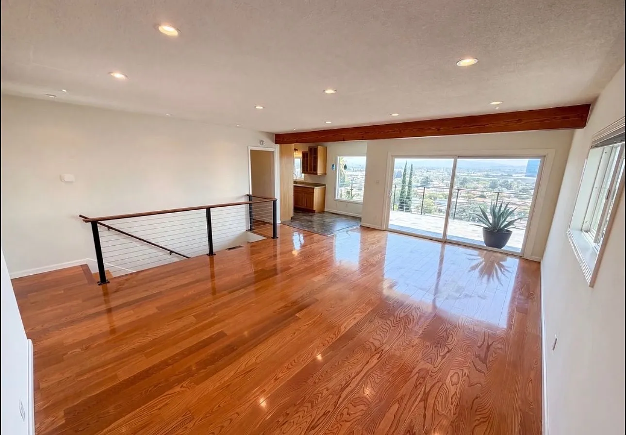 3 bed, 1152 sqft, $2,815 — Photo 1