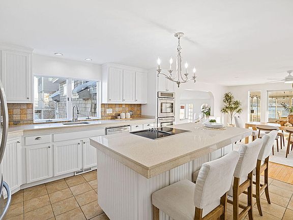 4th image of 9 Riverside Avenue