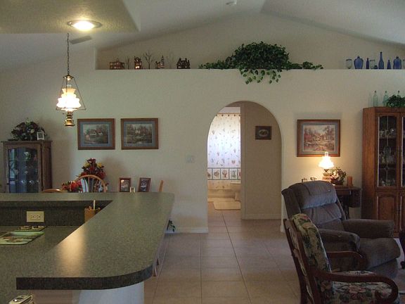 3rd image of 130 NE 10th Pl