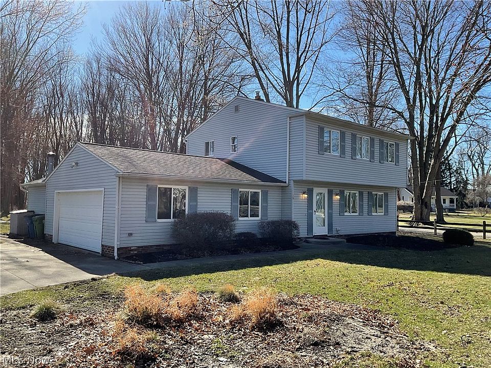 1st image of 37818 Lake Shore Blvd