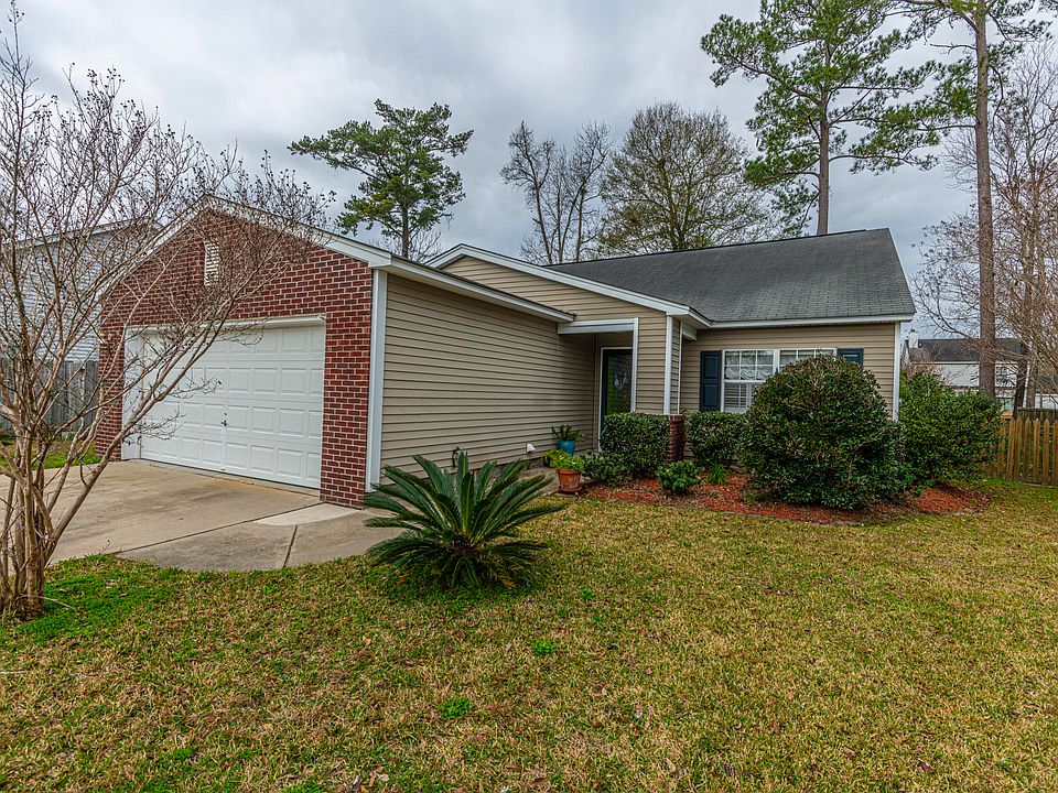 1st image of 120 Creek Bend Dr